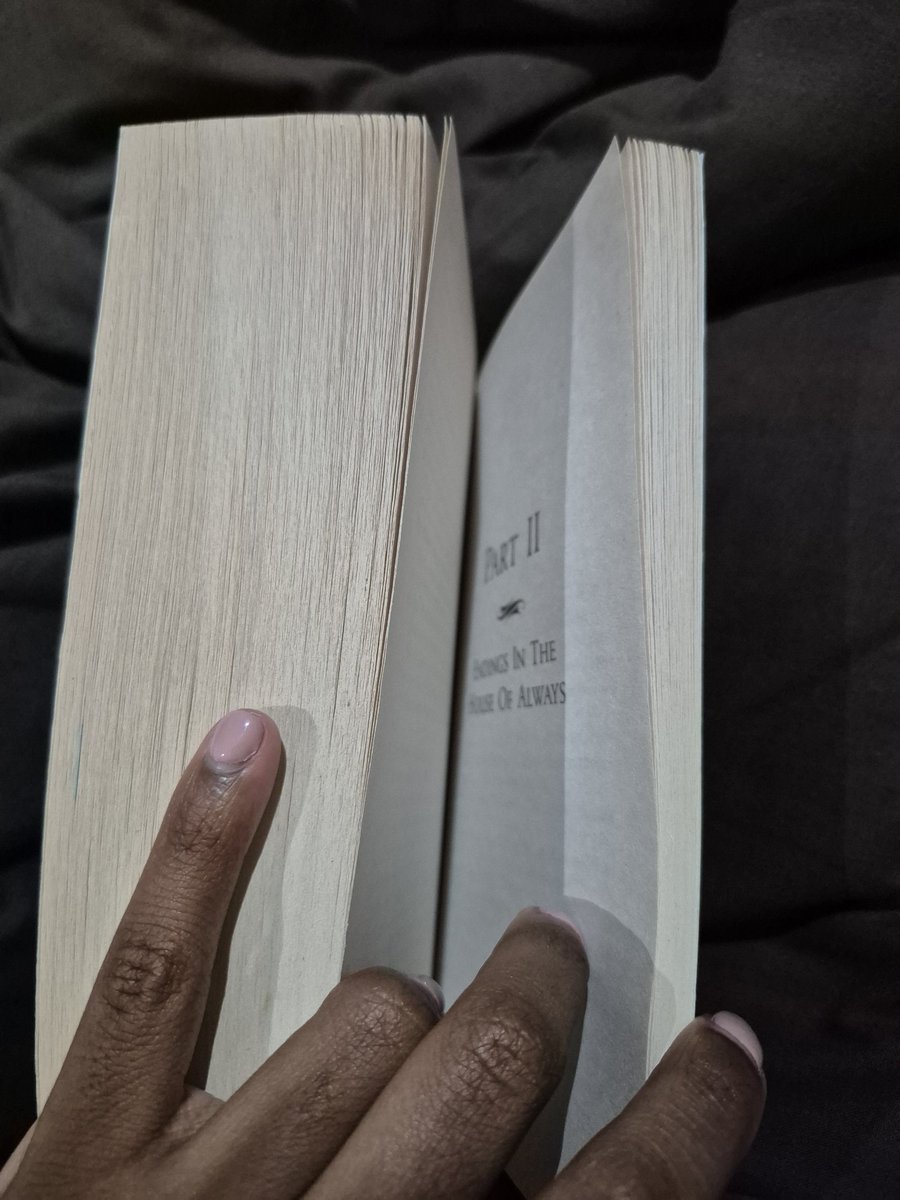 PhrasesPages's tweet photo. Authors are so funny bc what do you mean we just got to part 2 !? https://t.co/CU7HGdenQd