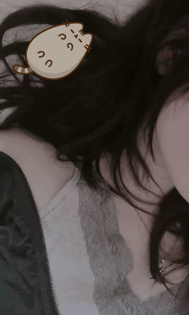 𝖼𝗁𝖾𝗋𝗋𝗒🦦ྀི tweet media