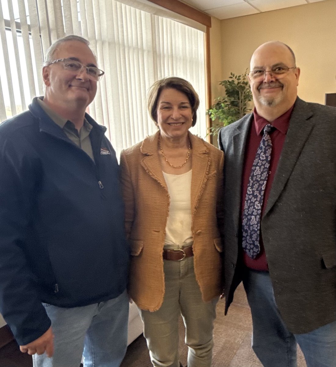 Amy Klobuchar tweet media