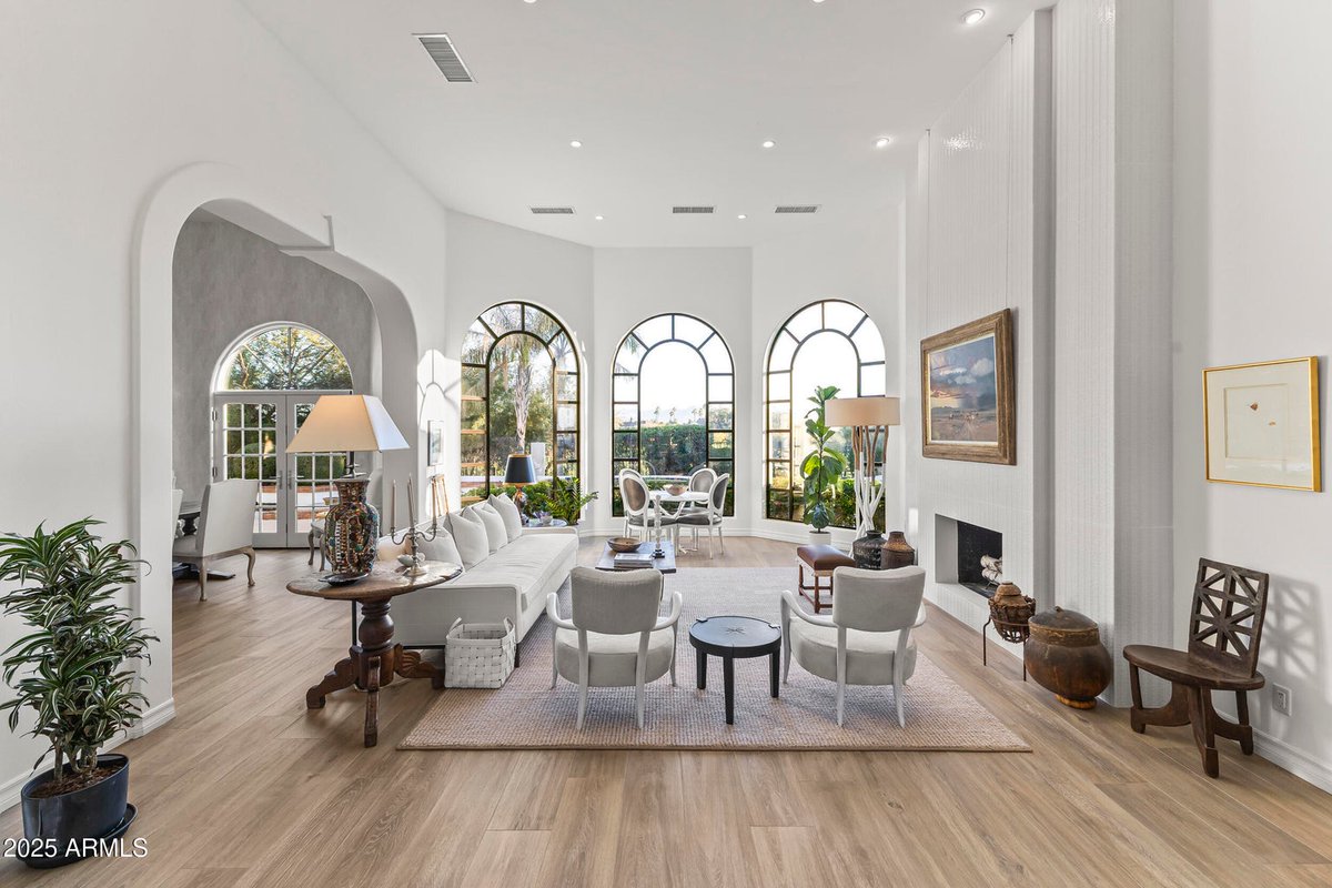 GolfHomeLiving's tweet photo. Perfectly positioned on the Ambiente Golf Course with McDowell Mountain views, this fully remodeled Santa Barbara-inspired home offers serene fairway vistas.

- 3 en suite bedrooms + office

Send a DM @golfcoursehomes to explore the details.

Listed by: Williams Luxury Homes https://t.co/Uec709M3wB