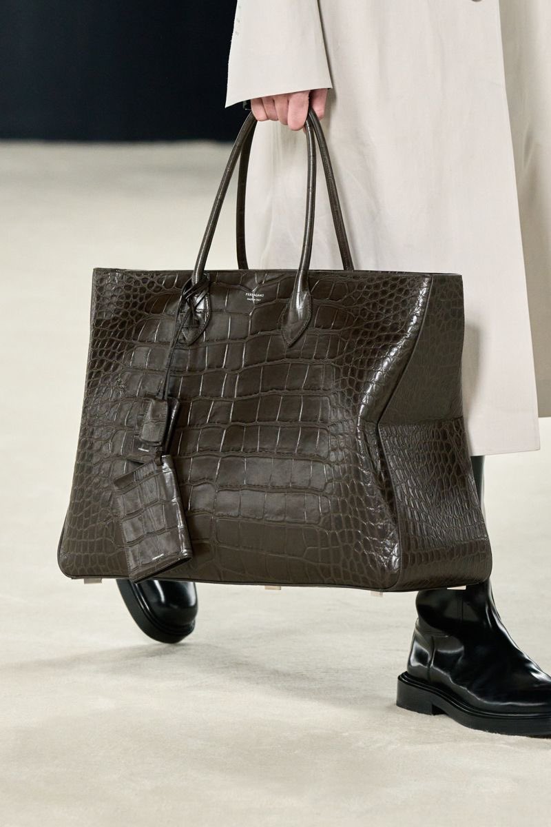 Mdu_Mchunu1's tweet photo. Ferragamo https://t.co/DdW7IHJHKK