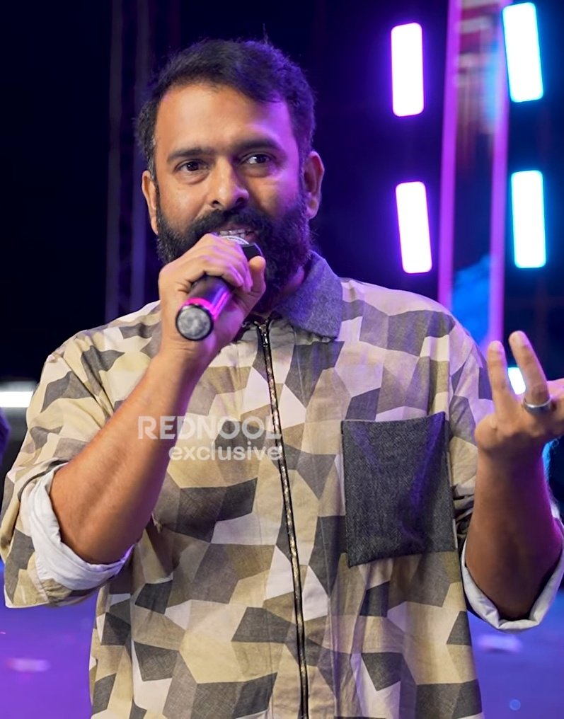 CinemaWithAB's tweet photo. #SanthoshNarayanan Recent:
"While working for #Seyon, me & #Sivakarthikeyan feel so much, that why we didn't collaborate previously🤞. We tried to collaborate on Remo & Maaveeran, but it didn't work out. #Seyon will be a huge treat for all🥶🔥. We are very close friends. I know Siva's struggle personally. Siva broke that a person can come to Cinema from Television❤️💯"