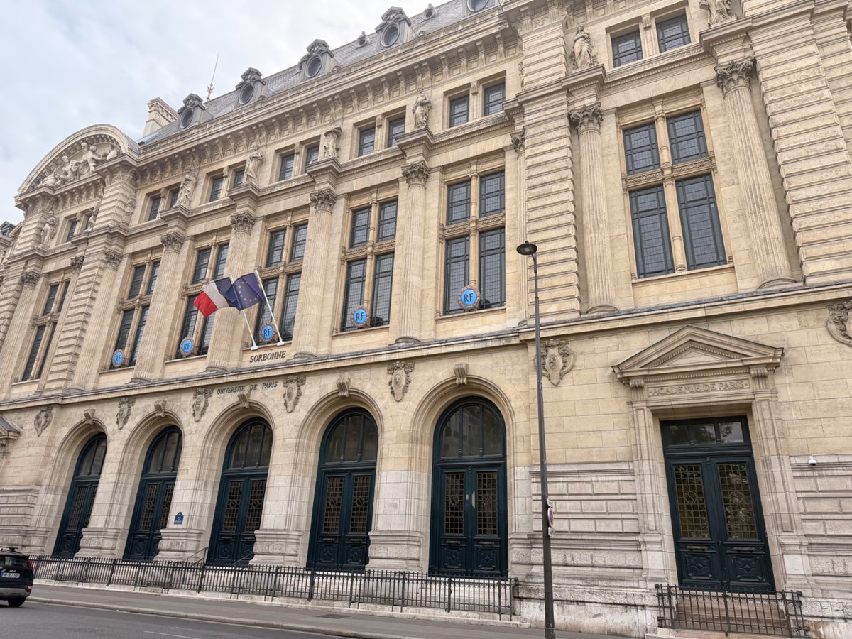 ScFuture's tweet photo. The youth travel program gives youth a culture education outside of the traditional classroom. Educate youth in foreign studies and language arts. Paris trip includes visiting the Eiffel Tower, Business School and Sorbonne University and travel to London. More pictures to come📷 https://t.co/9sY4TZEb4Y