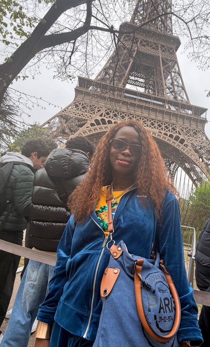 ScFuture's tweet photo. The youth travel program gives youth a culture education outside of the traditional classroom. Educate youth in foreign studies and language arts. Paris trip includes visiting the Eiffel Tower, Business School and Sorbonne University and travel to London. More pictures to come📷 https://t.co/9sY4TZEb4Y