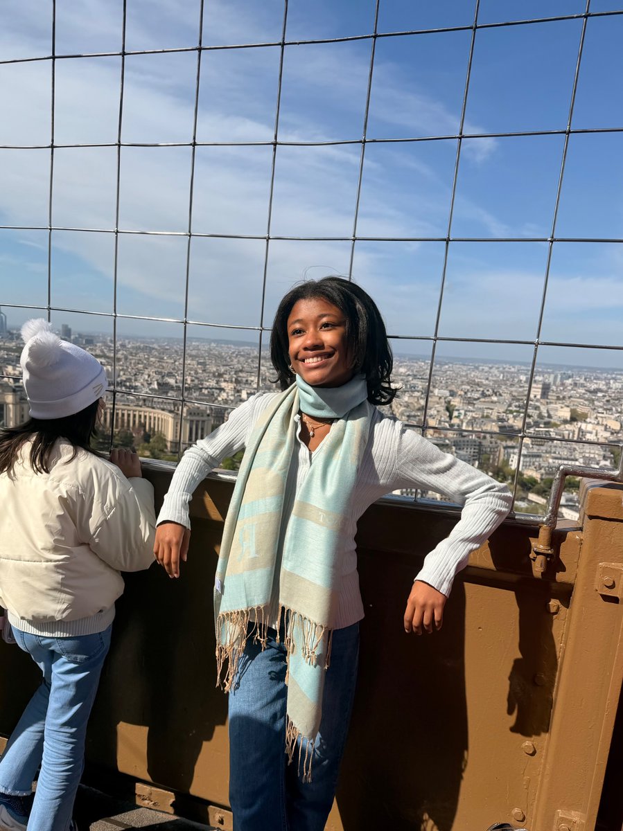 ScFuture's tweet photo. The youth travel program gives youth a culture education outside of the traditional classroom. Educate youth in foreign studies and language arts. Paris trip includes visiting the Eiffel Tower, Business School and Sorbonne University and travel to London. More pictures to come📷 https://t.co/9sY4TZEb4Y