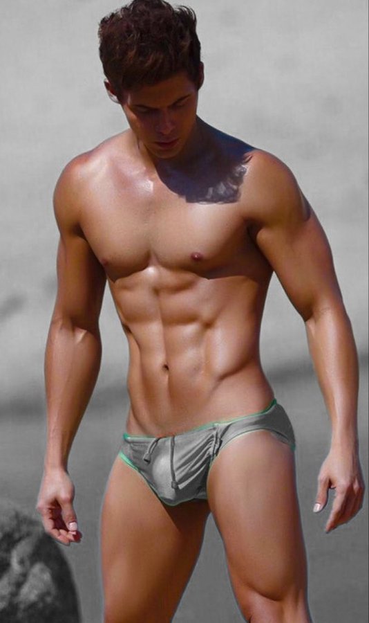 silver speedo

from <a href="/antares34340/">Christian</a>