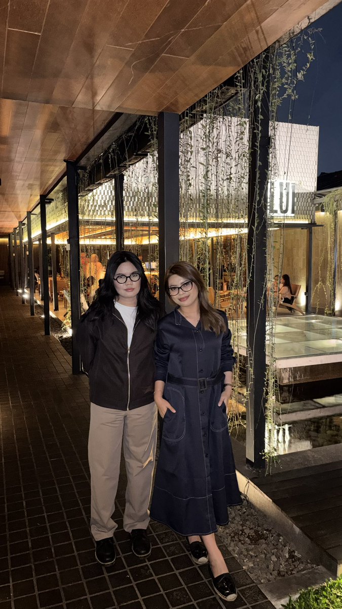 zeeelvr's tweet photo. To a lifetime of happy anniversaries🫶🏻🌷 https://t.co/91kQP5Mo8X