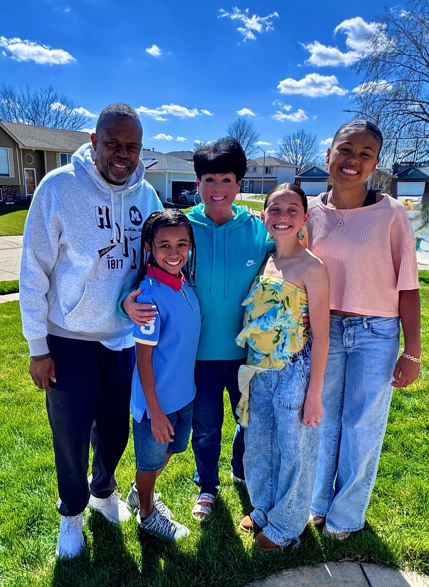 COACH ICE/Bellevue University/RETRO HOOPS tweet media