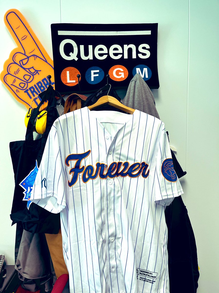 The_Technician1's tweet image. As I’ve said it many, many times before…

You want to buy amazing original merch, that best symbolizes your fandom to your favorite sports team? 

Go to @athletelogos !

That’s our one stop shop

The Best in the Biz.
We will always rock and support your gear #forever 

🙏🔥👏🏼✌️