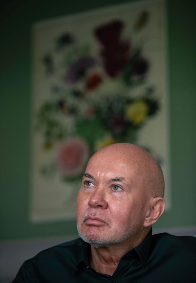 vicolling's tweet photo. Vandaag alweer zes jaar geleden dat een van de opmerkelijkste stemmen uit de misdaadjournalistiek is heengegaan. Hendrik Jan Korterink, je wordt nog steeds gemist. 🙏 https://t.co/yHreXnW2s0
