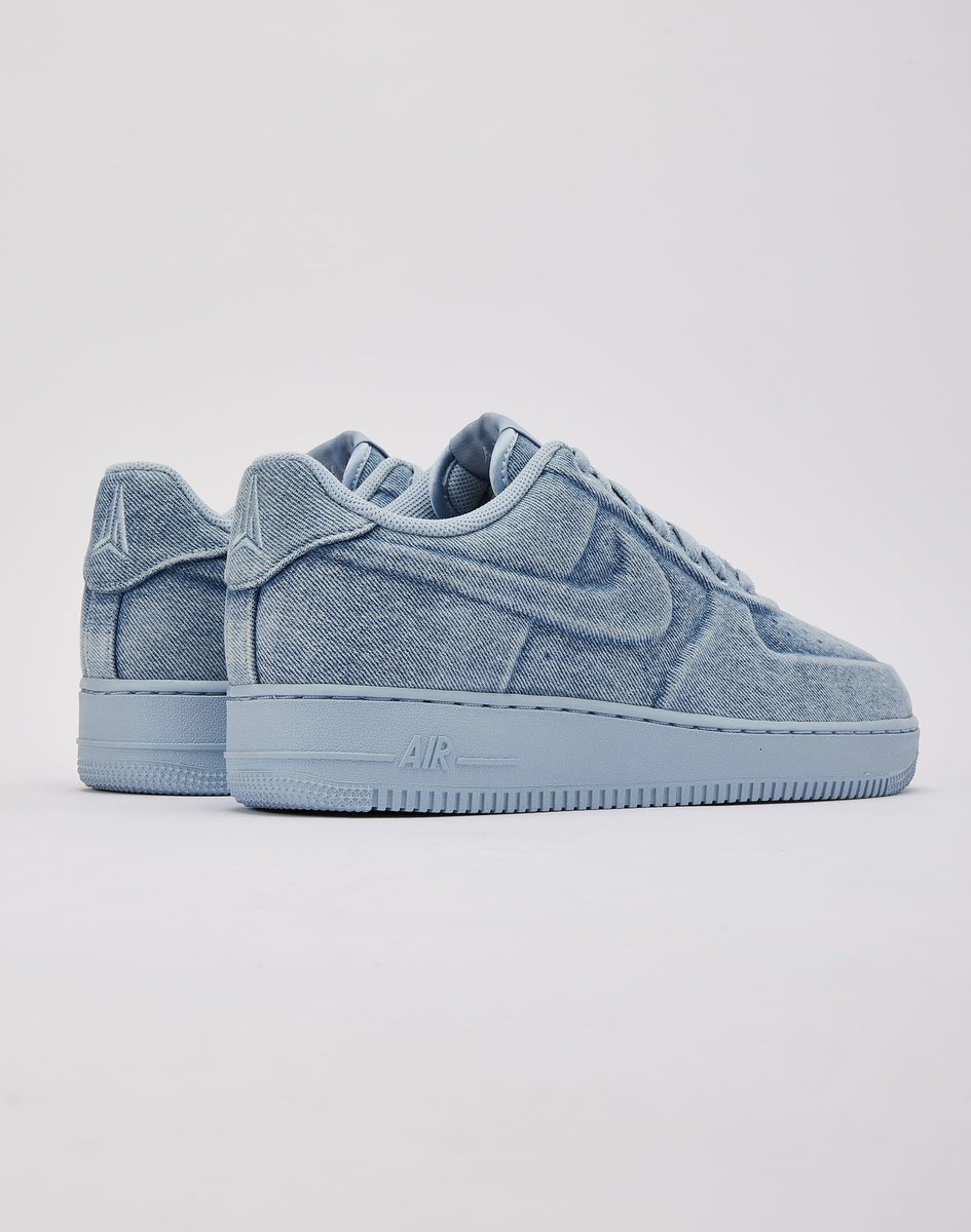 JustFreshKicks tweet media