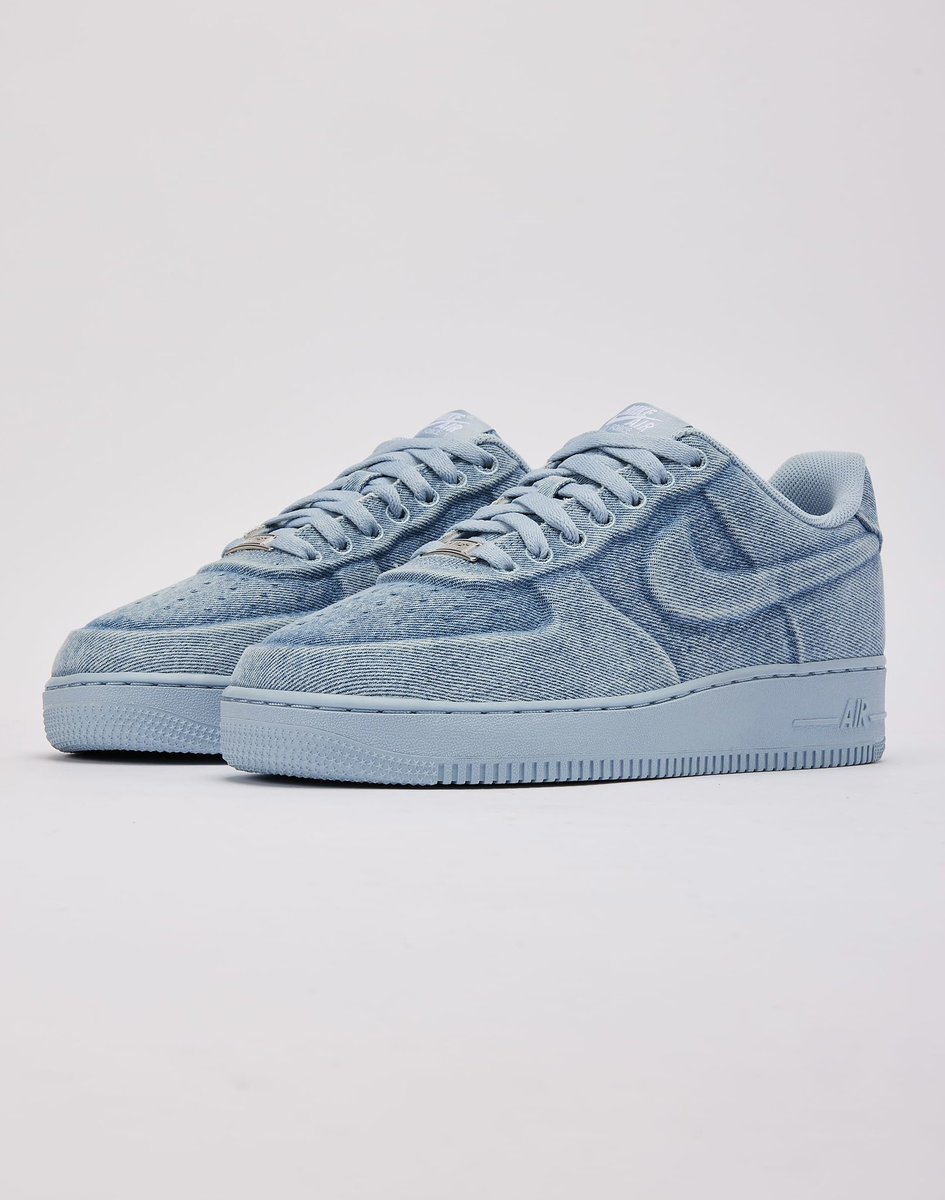 JustFreshKicks tweet media