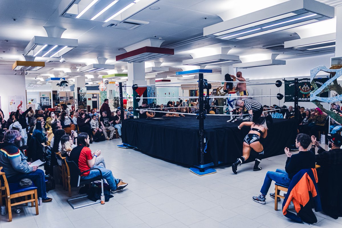 PW_CEASEFIRE's tweet photo. Bristol, you blew us away! 🧡

Thank you to all our wrestlers, and our raffle-winner special guest ring announcer DAVE! 🎤

🎭 Our next stop is at @PlayFightLondon on Sunday 28th June! (Tickets on sale soon)

Total raised announced soon 🤲 https://t.co/nNoeEHBQE7