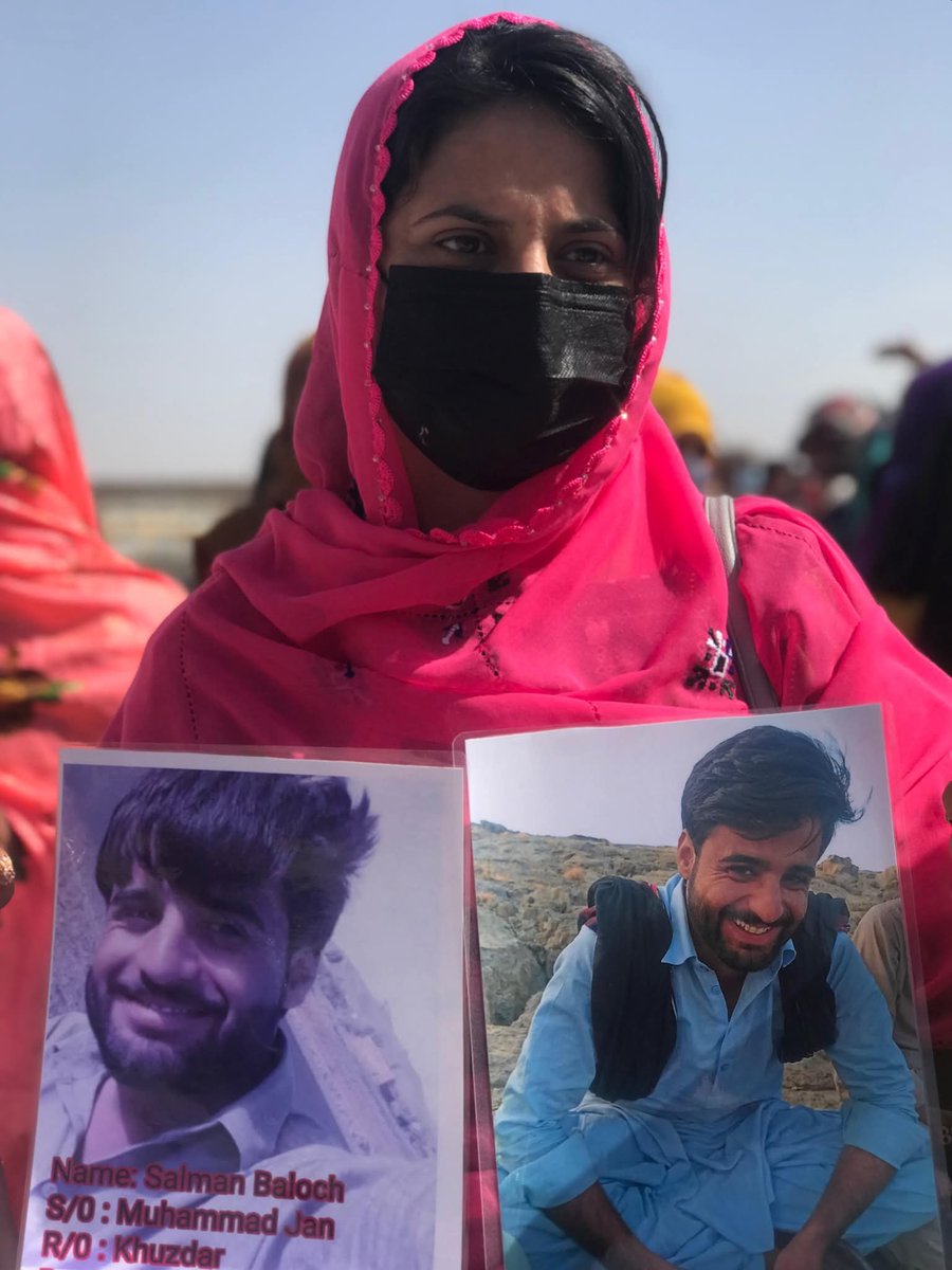 ریاستی ادارے یہ بھول جاتے ہیں کہ وہ جسموں کو تو قید کر سکتے ہیں، ان پر تشدد کر سکتے ہیں، انہیں لاپتہ کر سکتے ہیں، مگر وہ ان 'افکار' کو زنجیر نہیں پہنا سکتے جو ان قیدیوں نے عوام کے ذہنوں میں بوئے ہیں۔ ایک شخص کو غائب کرنے سے ہزاروں نئے سوالات جنم لیتے ہیں 
#ReleaseSalmanBaloch