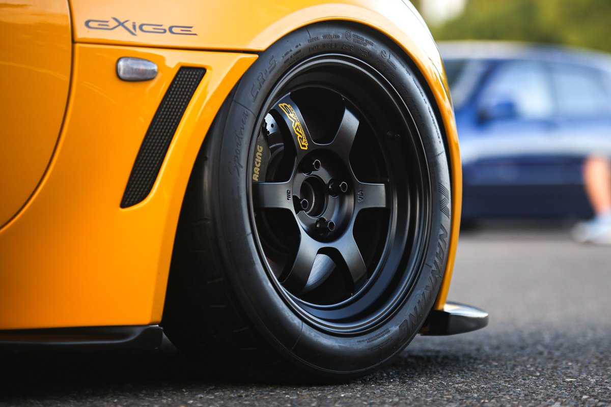 ガスト tweet media