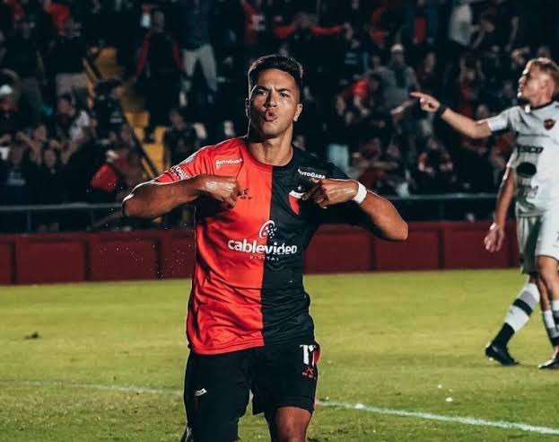 make argentina gay again tweet media