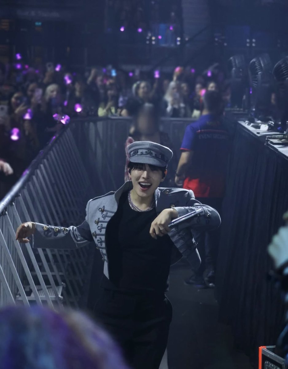 lex (˶ᵔ ᵕ ᵔ˶) tweet media