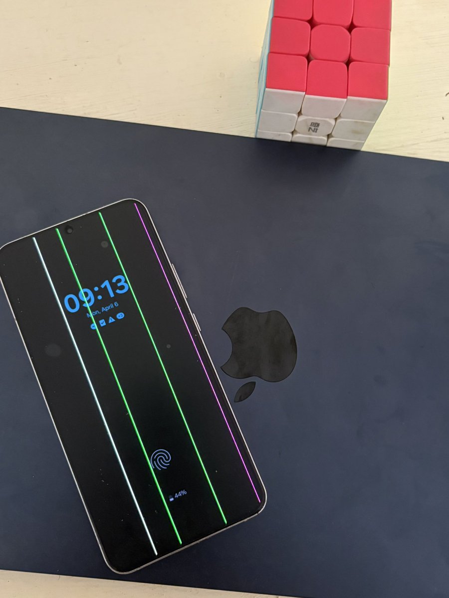 PECULIAR tweet media