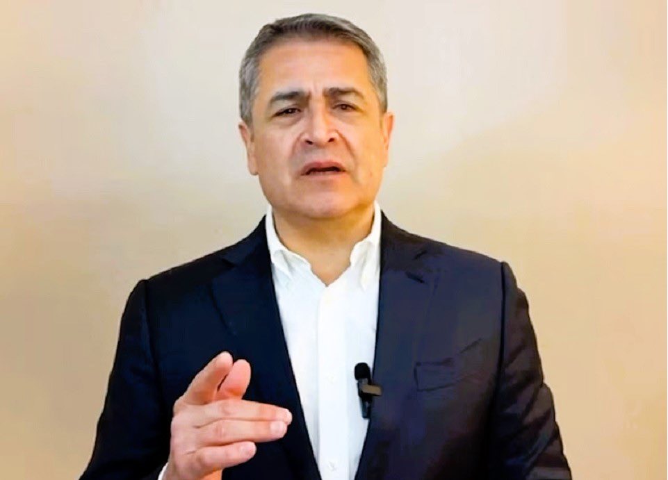 JOH denuncia supuestos videos de 2013 y cuestiona acusaciones en su contra ⚖️🇭🇳
🔗 HonduPrensa.com
#JOH #Honduras #Política #Declaraciones #HonduPrensa