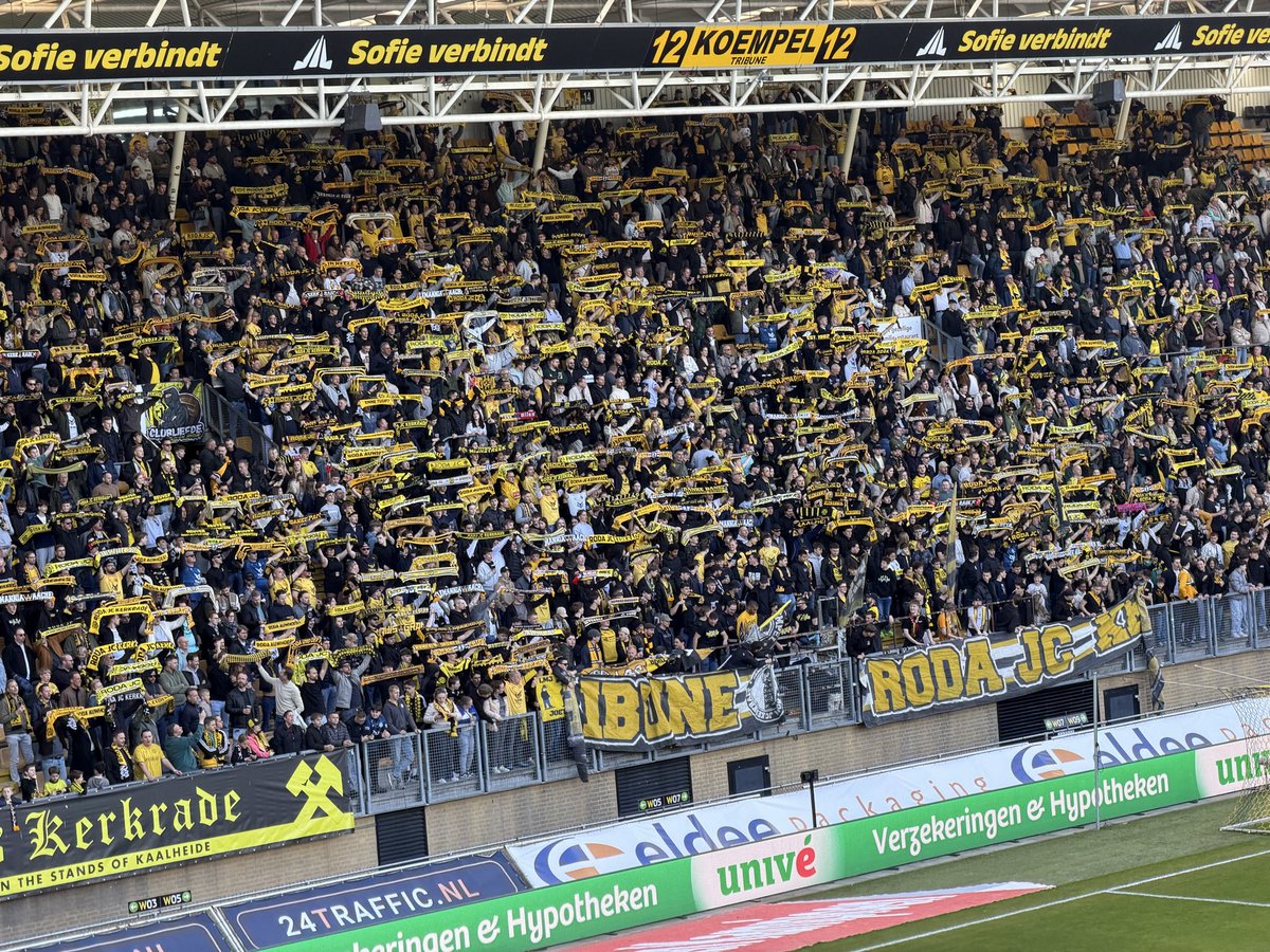 RPHN_'s tweet photo. Roda JC Kerkrade - Willem II 0-1 #RodaJC #rjcwil https://t.co/0cqopE1CtS