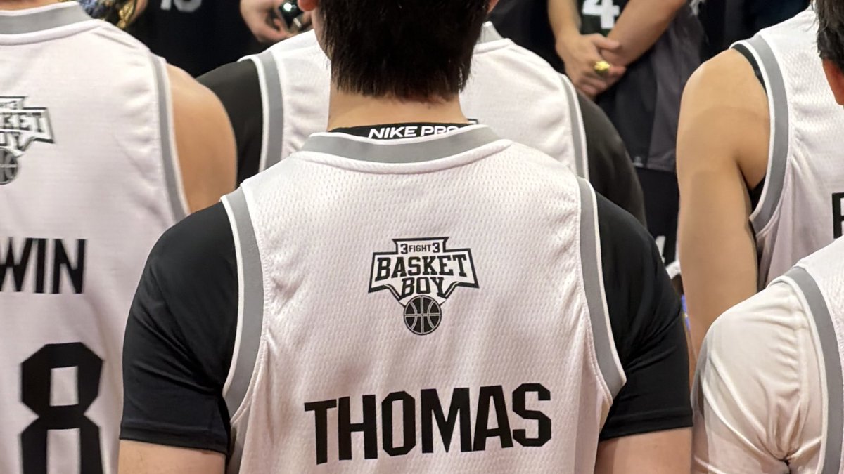 January ‧₊ ⁺ tweet media