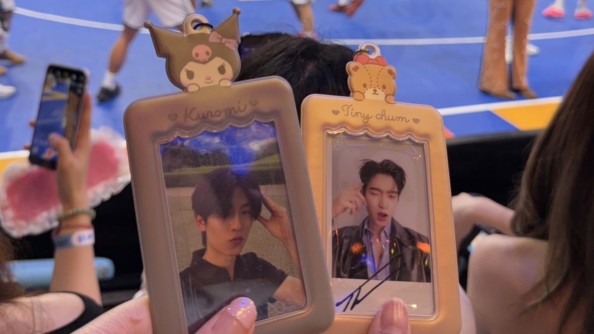 January ‧₊ ⁺ tweet media