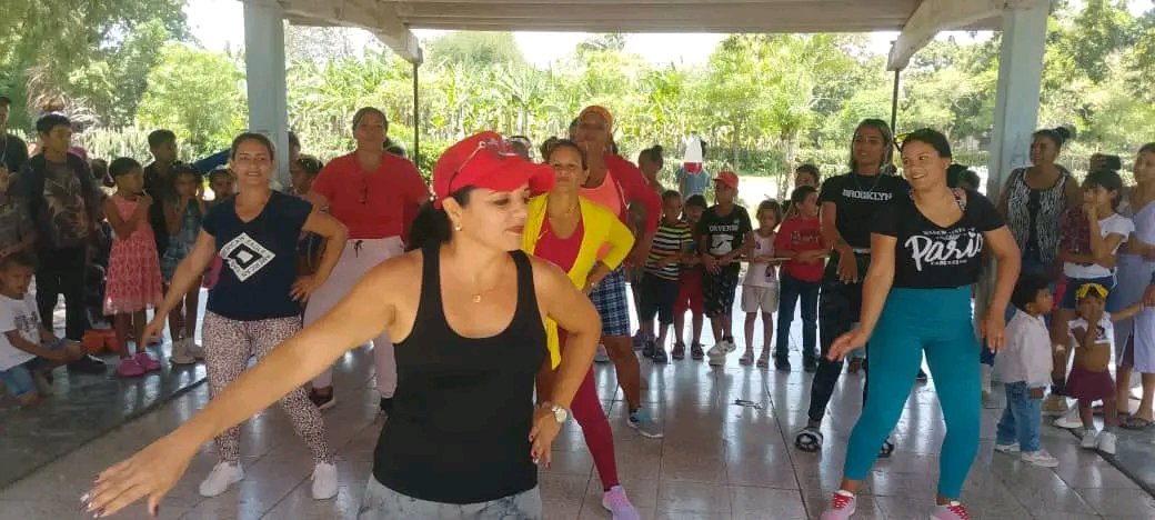Con "Más Movimiento Más Vida" celebra la Dirección Municipal de Deportes  el Día Mundial de la Actividad Física en nuestro municipio. #CautoCristo