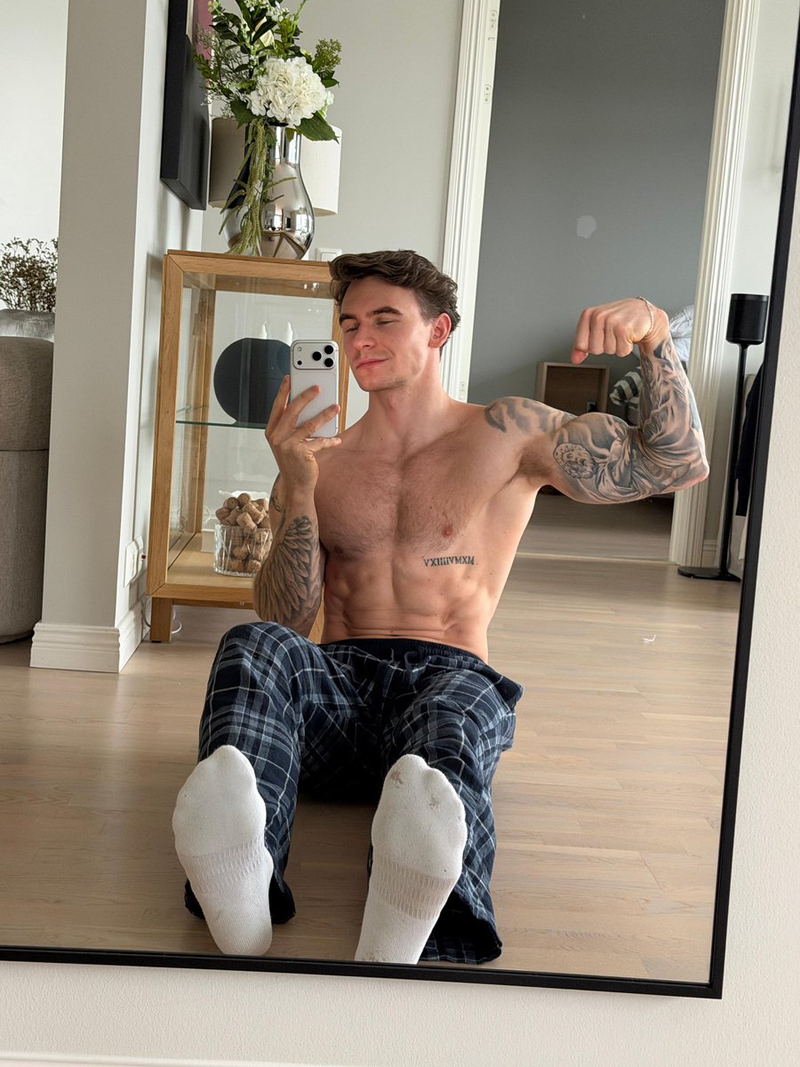 Master James tweet media