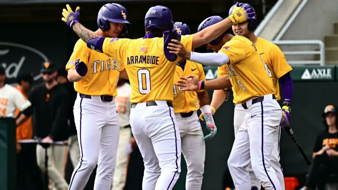 SEC's tweet image. ⚾️ #SECBSB Players of the Week: April 6 | presented by @Allstate

CO-PLAYERS
Cade Arrambide, @LSUbaseball 
Tre Phelps, @BaseballUGA 
 
PITCHER 
Aiden Sims, @AggieBaseball 

CO-FRESHMAN
Blaize Ward, @MizzouBaseball 
Anthony Pack Jr., @TexasBaseball 
 
🔗 secsports.social/bsb0406