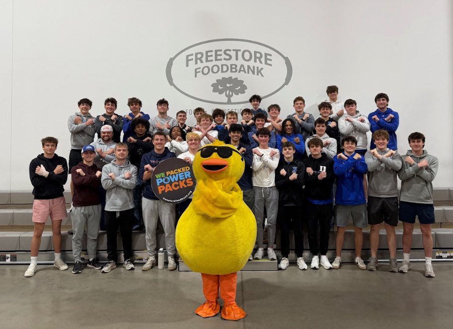 stx_lacrosse's tweet photo. This morning, the Varsity lacrosse team kicked off Spring break volunteering at the Freestore Foodbank. We worked on packaging 2160 “Power packs” for students grade K-5 who deal with food insecurity. Great wok by all involved! https://t.co/qmNKuO9cOK