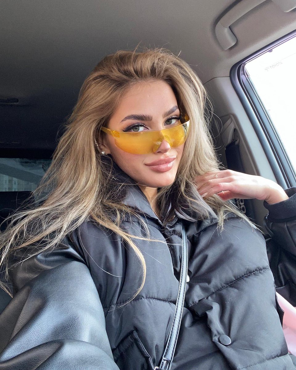 Emma👻 tweet media