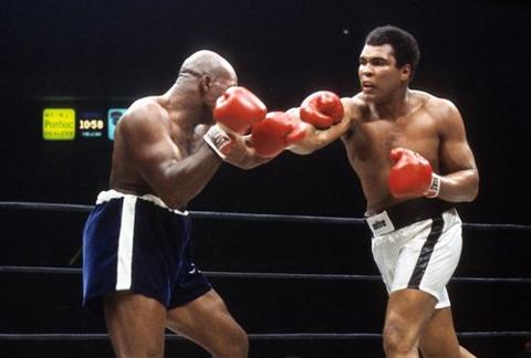 Frank Bisignano and Eric Inselberg have been locked in a legal dispute for more than a decade. It’s no Rumble in the Jungle, but watch out for the uppercuts. tinybfs.com/t/r6u91U