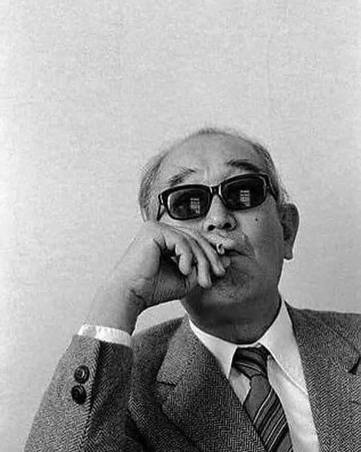 «No puedo permitirme odiar a nadie. No tengo tiempo para eso».

Akira Kurosawa