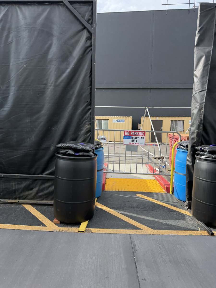 SoCalirific tweet media