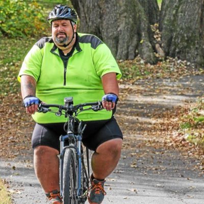 charlespankster's tweet photo. #NewProfilePic Tearin up the trails on a chilly monday afternoon! https://t.co/ynRK8GFrBl