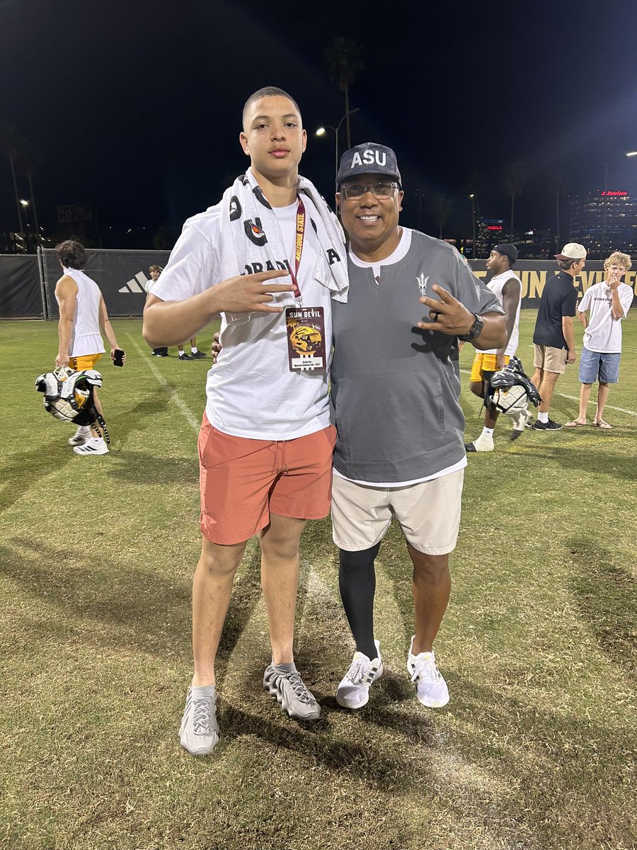 Sean Fox 4⭐️ tweet media