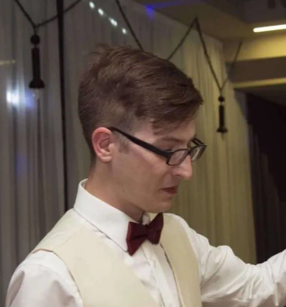 Вестник бури / Буревестник tweet media