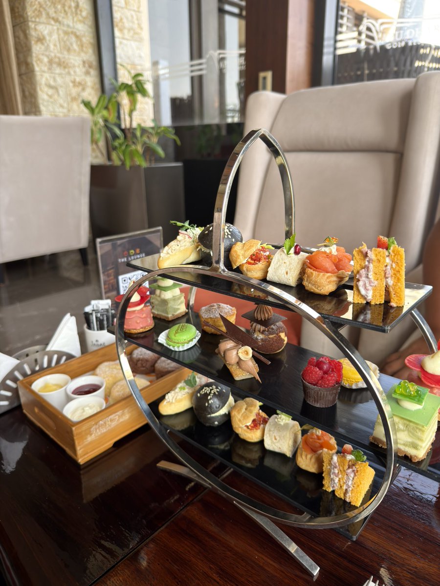 bounapettit's tweet photo. afternoon tea 🫖 https://t.co/mKiAHe1omj