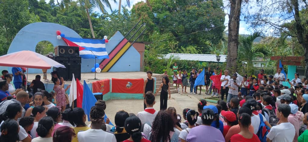 Alis Azahares tweet media