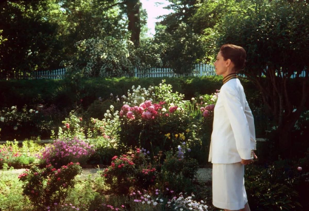 Audrey Hepburn visiting Mount Vernon's upper garden for Gardens of the