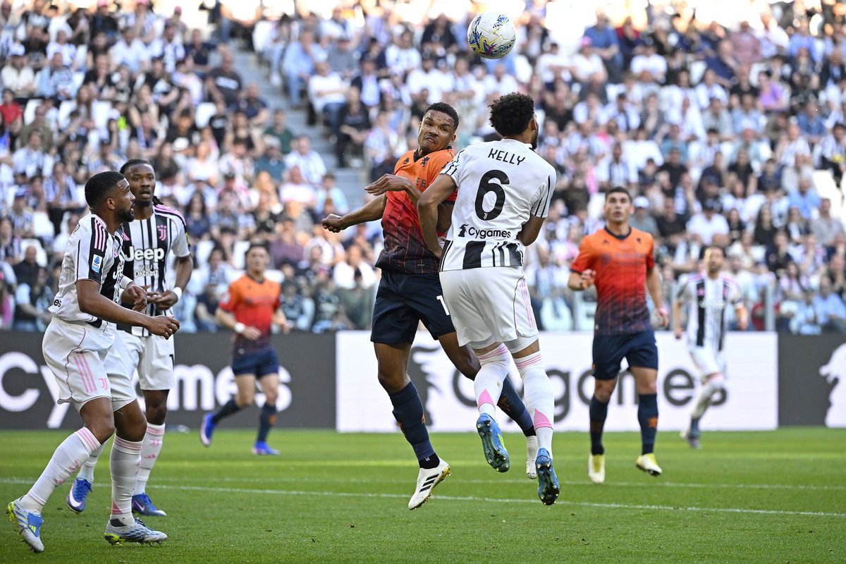 JuventusFC tweet media