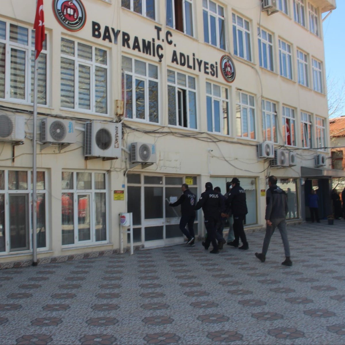 Pusholder tweet media