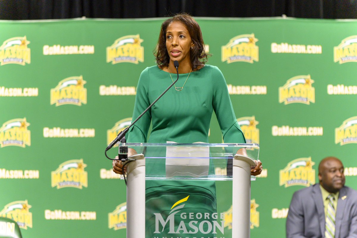 MasonWBB's tweet image. 5 years ago today, @coachvbl was officially named our ninth head coach! 

We’re pretty happy with how this hire turned out 🏆💚

#BelieveBIG² | #Ubuntu