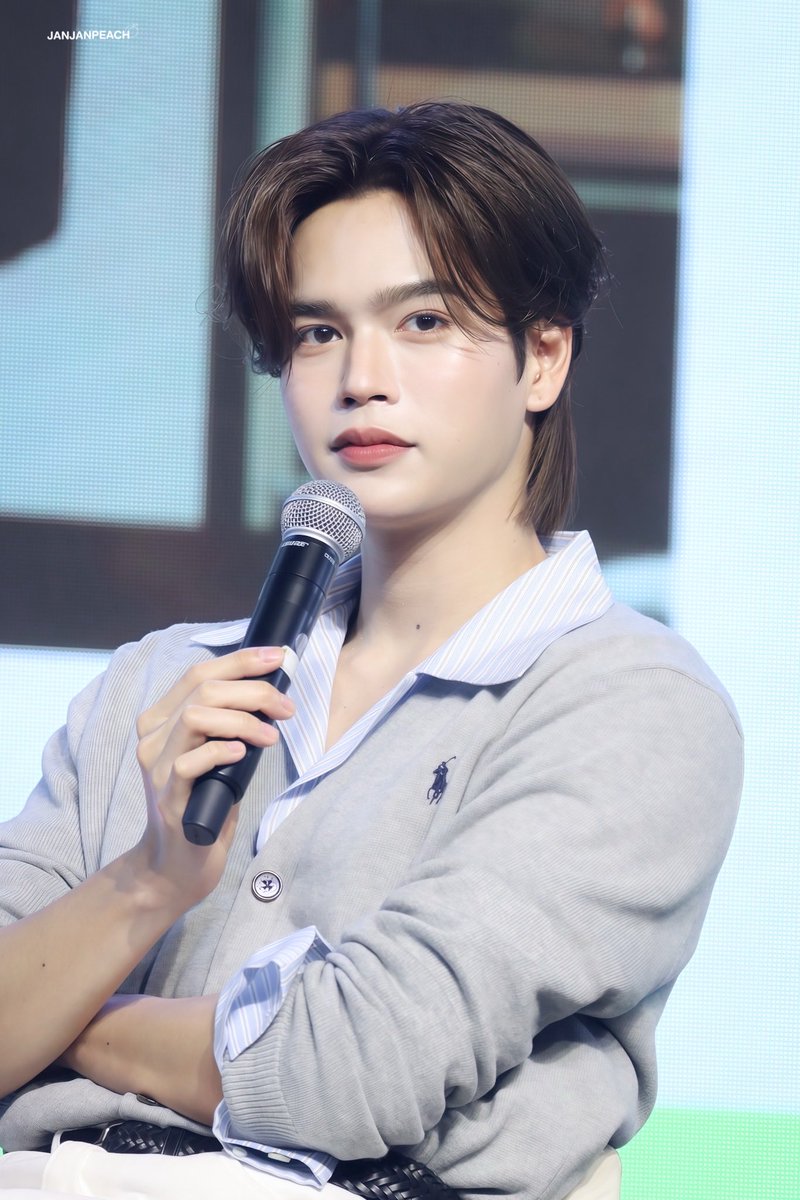 janjanpeach's tweet photo. คนจ๋วย🤏🏻

@Markjrtn
#MyRomanceScammerEP10
#markjrtn https://t.co/cLZtVgIgAf