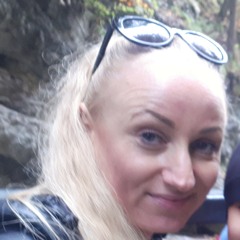 NobelClaude's tweet photo. @kai_paus Die ekelhAfDe, passbeschenkte polnische Hetz-Trulla und Winkeladvokatin hat nicht nur eine große Landebahn, sondern auch einen ziemlich großen Rüssel im Botox-Gesicht. Hat sie den eigentlich auch richten lassen?
 https://t.co/JyXEJTdDTP https://t.co/upvvavSMZq