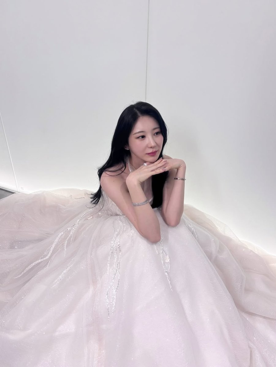 forleechaeyeon_'s tweet photo. LEE CHAEYEON RETURNS THIS APRIL
Fans eagerly await the new era as Lee Chaeyeon prepares to showcase a fresh concept and powerful performance. 🔥
#LEECHAEYEON #이채연 #Soloist #AprilComeback #Dancingqueen https://t.co/mjAGfYiLTo