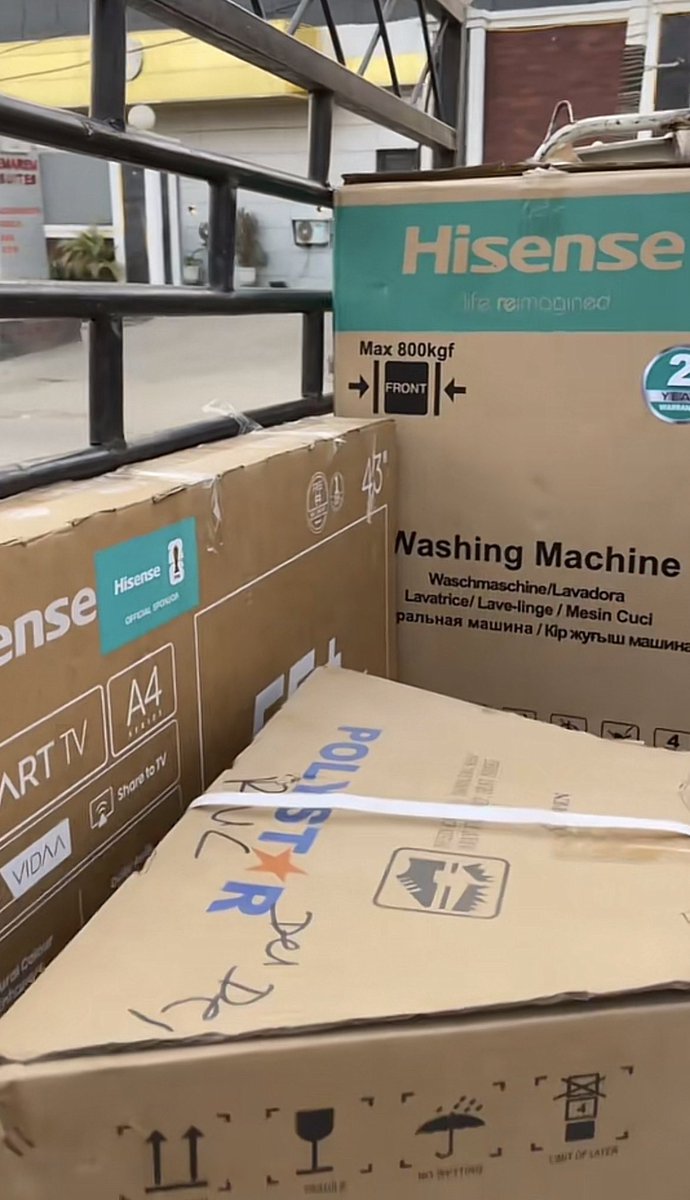 7thRune's tweet photo. A successful delivery of these items Hisense 172 dr refrigerator (124l), Hisense ref 35dcb, Polystar smoke extractor, Hisense automatic washing machine and Hisense 43” smart tv in Abuja.
Tell me why you haven’t gotten yours from us? 
Refrigerators, freezers, microwave, rechargeable fans, gas cookers, air conditioners. Distance is not a barrier so place your order with us and have peace of mind.