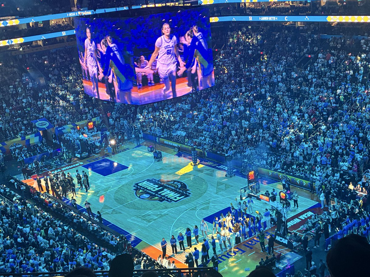 Kris Johnson tweet media