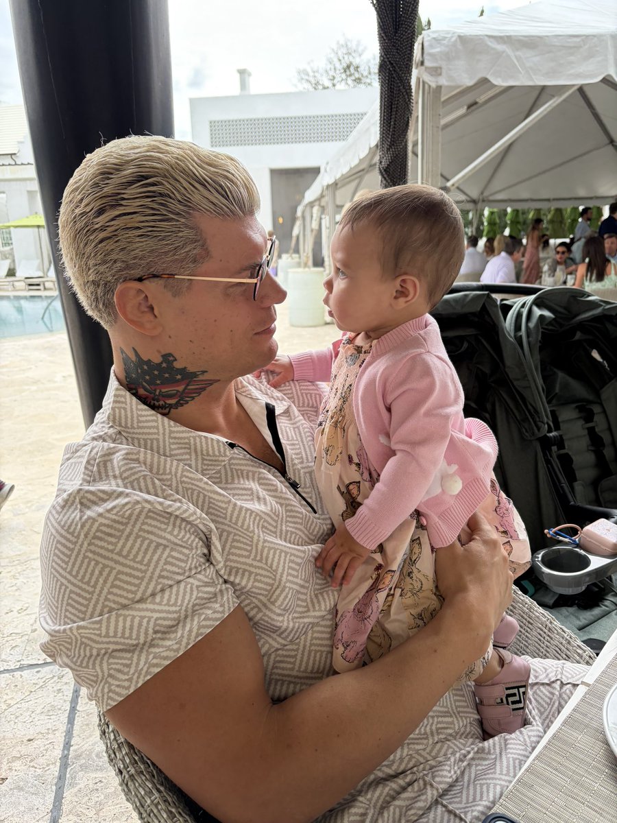 Brandi Rhodes tweet media