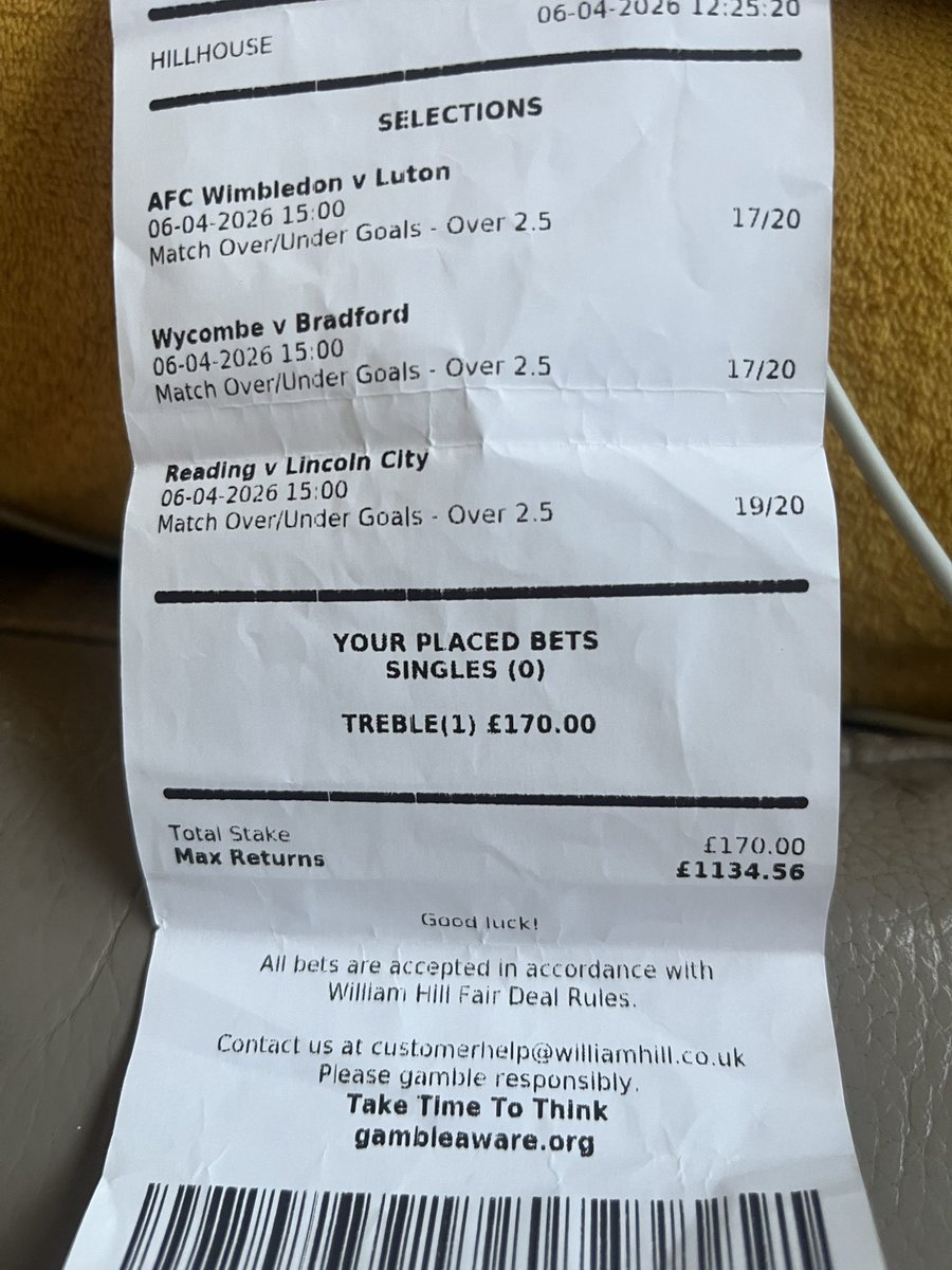 broadley_david's tweet photo. @LincolnCity_FC Thank you Jack. Got it over the line! 🍺🍺🍺 https://t.co/WQiwZE2NEL